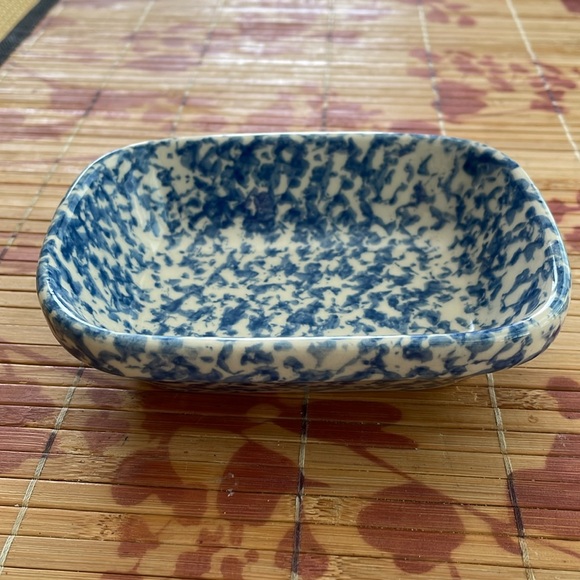 Henn workshop blue sponge ware. - Picture 3 of 6